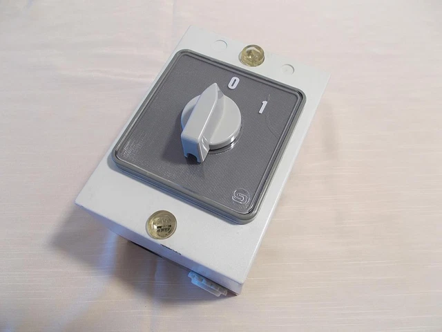Main Switch Circuit Switch 63A - 2-Piece