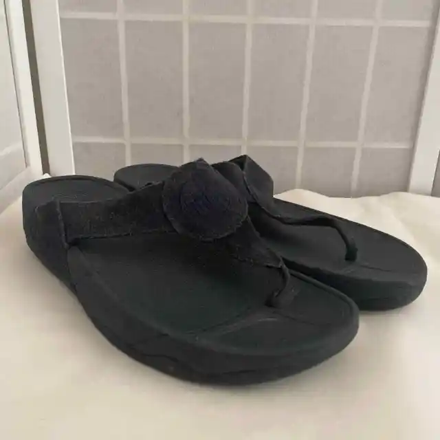 FitFlop Sz 9 Womens Oasis Flip Flop Thong Toe Post Sandals Black Suede Toning