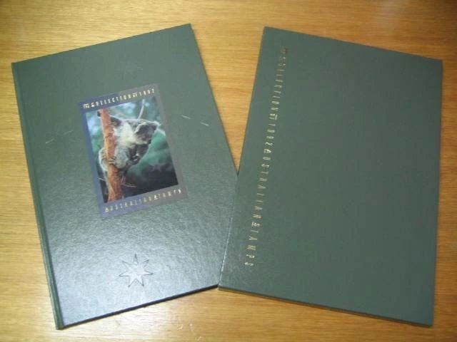 Australia Post 1992 Year album collection. PO Cost $54.95.Retail $80. MUH**