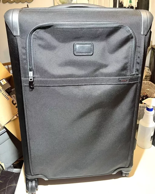 Tumi Alpha 2 Black Large Trip  4 Wheeled Packing Suitcase 27”H