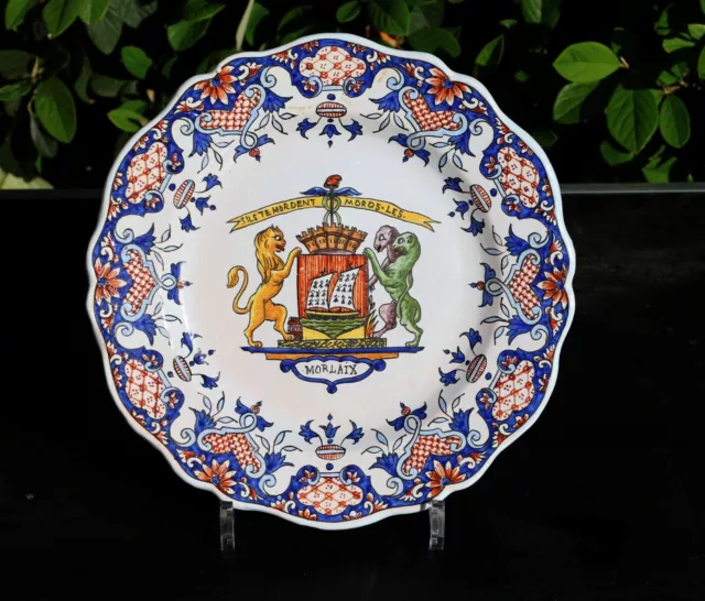 BELLE RARE ASSIETTE FAIENCE QUIMPER PORQUIER BEAU BLASON DEVISE MORLAIX XIXème