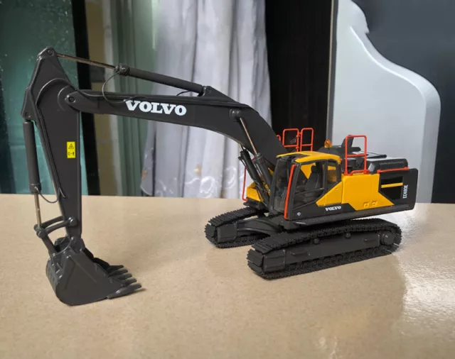 for MOTORART FOR VOLVO EC480E excavator 1:50 Truck Pre-built Model