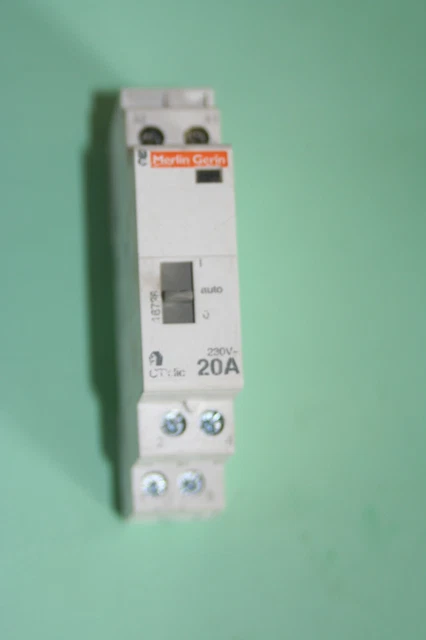 CONTACTEUR HEURE CREUSE CT 'clic 20A raccord vis - merlin gerin - 16736