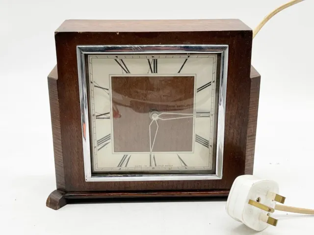 Vintage Oak Mantle Clock Sec Mains Powered