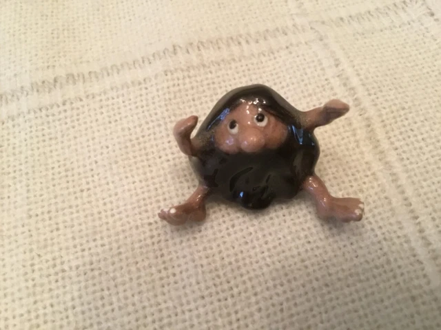 Vintage Large Old Hagen Renaker  Caveman Sitting