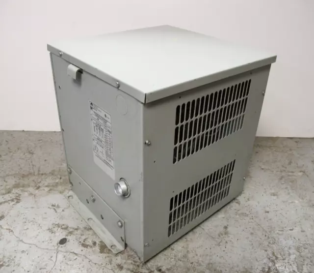 Hammond 15 KVA 240 208 120 146320 15KVA 3 Phase 3PH AL 5.2 % 240/208Y/120 3 PH
