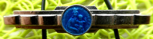 Belle Ancienne Broche métal et petites perles . Bébé poupée Bavoir Belle Ancienne Broche métal et petites perles . Bébé poupée Bavoir