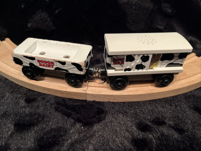 THOMAS & FRIENDS Wooden Railway Sodor Dairy Cars Milk Barrel Car & Cow