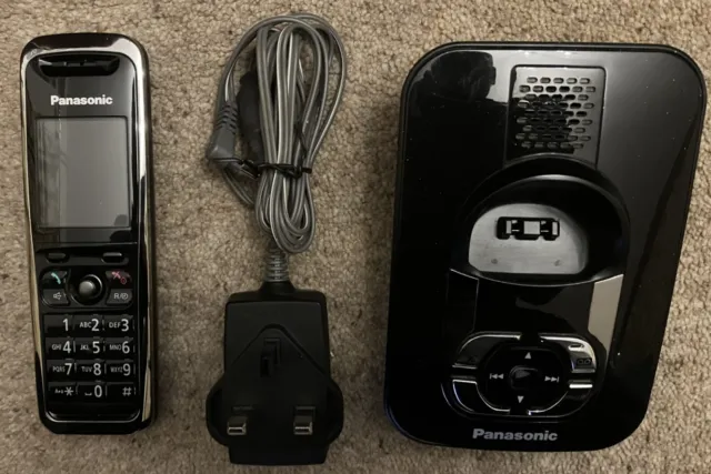 VGC Panasonic KX-TG8421E Cordless Phone with Answering Machine & SMS Text Black