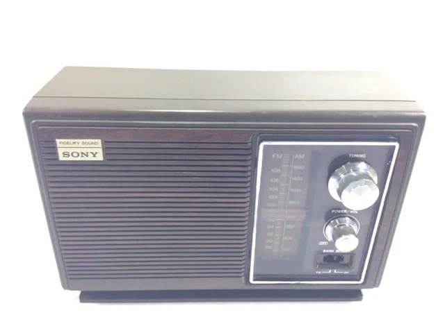 Vintage Sony Fidelity Sound 2 Band Am/Fm Radio Model #9630W Read Description
