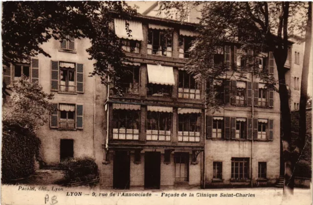 CPA LYON - Rue de l'Annonciade Facade de la Clinique St-Charles (426516)