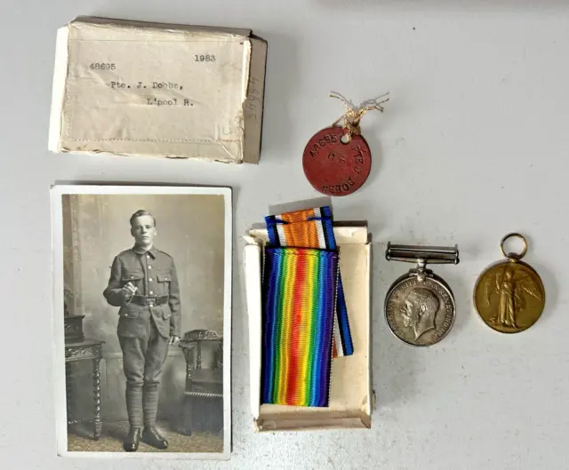 Ww1 British Medal Pair. Kia Liverpool Regt, Boxed, Mint + Ribbons,Photo, Dogtag.