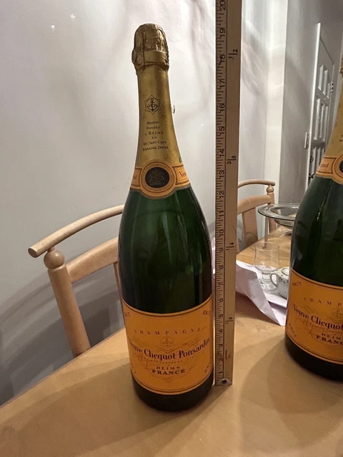 veuve clicquot ponsardin Brut Display Bottle
