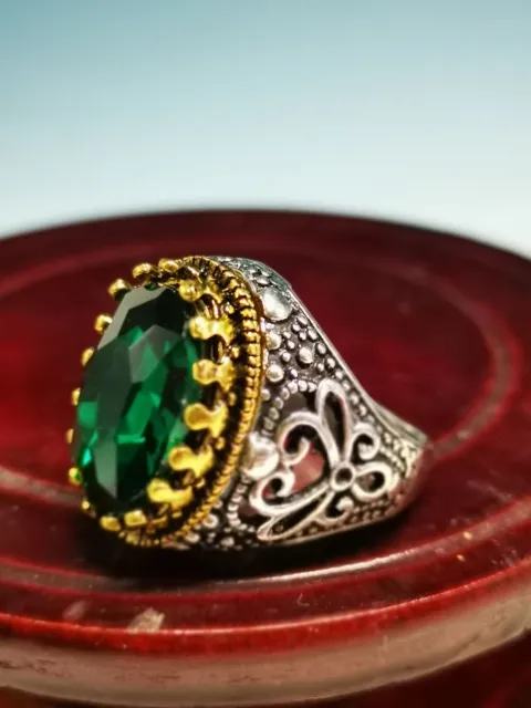 Beautiful Old Chinese Tibetan Silver Handmade Green Gemstone Ring c70