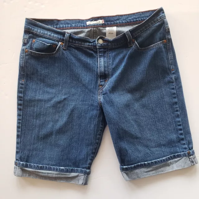 Levis 515 Bermuda Womens Shorts Size 16 Denim Blue 5 pocket Med Wash Rolled Hem