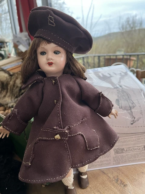 poupée bleuette 27 cm yeux fixes période 1910, vêtements de Bécassine, sabots GL • EUR 950,00 poupée bleuette 27 cm yeux fixes période 1910, vêtements de Bécassine, sabots GL • EUR 950,00