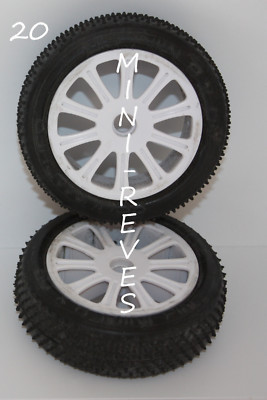 Pneus Avant Schumacher Cut Stagger sur jantes type Associated roulement 