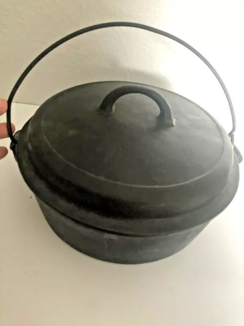 Vtg No 10 CAST IRON DUTCH OVEN Bale USA Self Basting 8 LID Flat Bottom Heavy