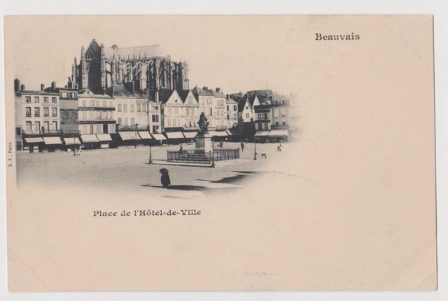 CPA " BEAUVAIS - Place de l'Hôtel de Ville