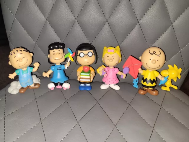 Peanuts Gang Character Figures Lot Charlie Brown Linus Lucy Pigpen Marcie Toys 6