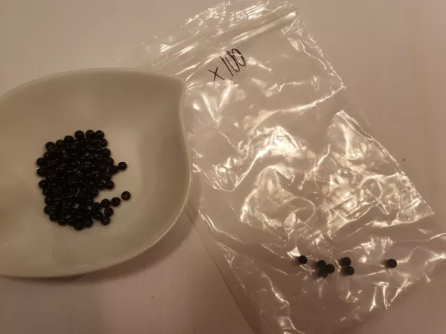 ONYX Lot de 100 Perles - Diamètre 4 mm ; 2 trous