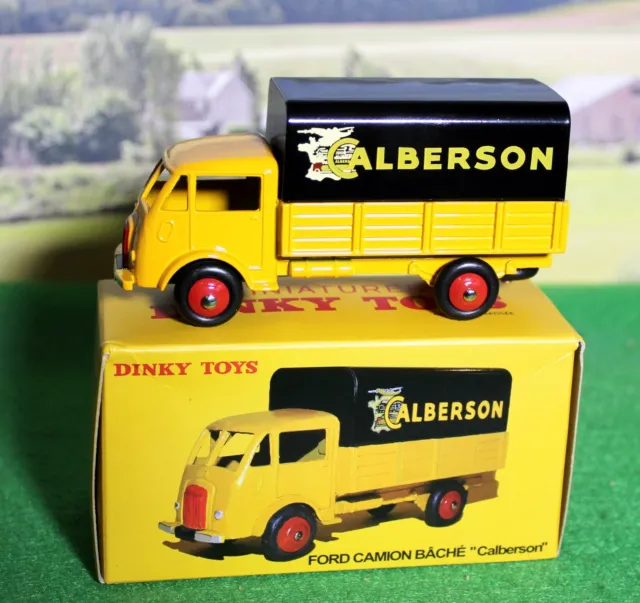 Atlas Editions 1:64 Dinky French Ford Camion Bache, Calberson, boxed.