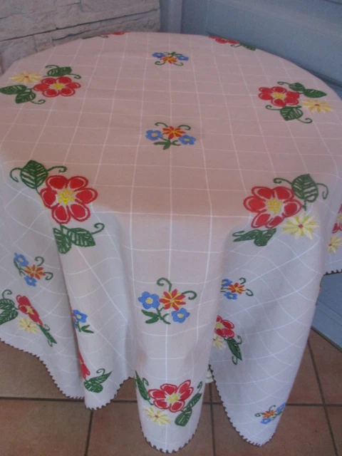 Nappe De Table Blanche Brodée Main - Motif Anthurium Saumon - Dimensions 143x221 Cm - Coton, Neuve, De Madagascar