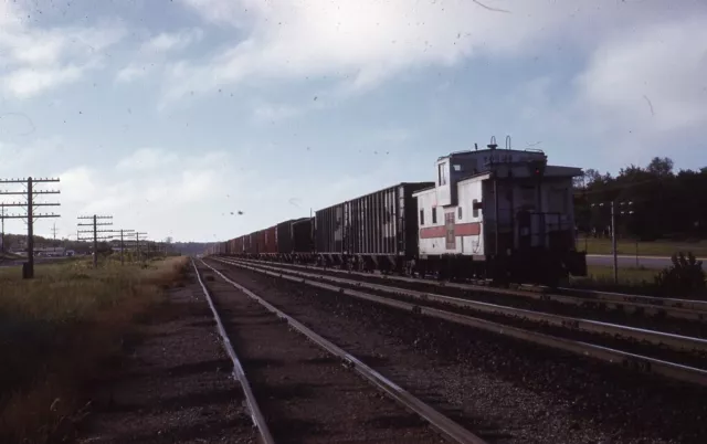 BN BURLINGTON NORTHERN Railroad Train Caboose Original Photo Slide