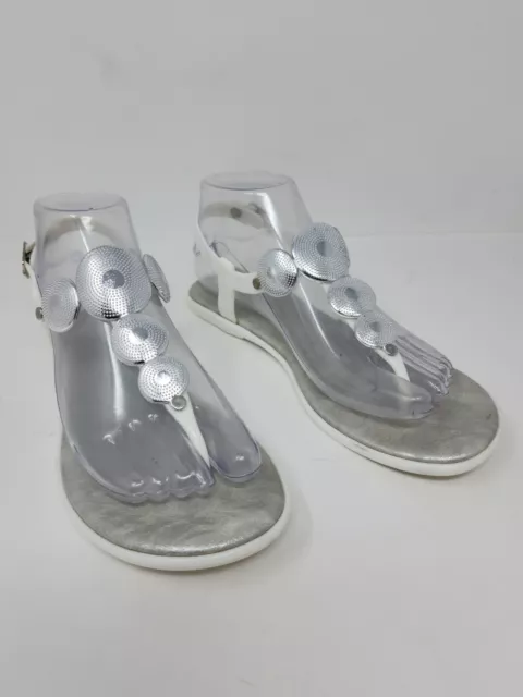 Bandolino Loocho Womens 7 White & Silver Thong Sandals Jelly T-Strap Shoes