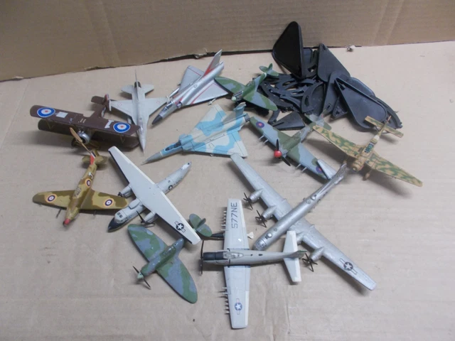 WW2/POSTWAR MAQUETTE EN Bois Artisanale D'avion De Guerre EUR 45,00