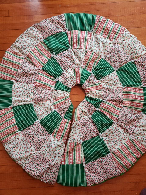 Vintage Quilted Handmade Christmas Tree Skirt Holiday Decor Red Green Tufted