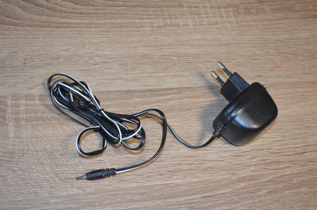 Chargeur Secteur AA-151ABN - Compatible 230V, Sortie 15V 1A - Alimentation électrique Fiable