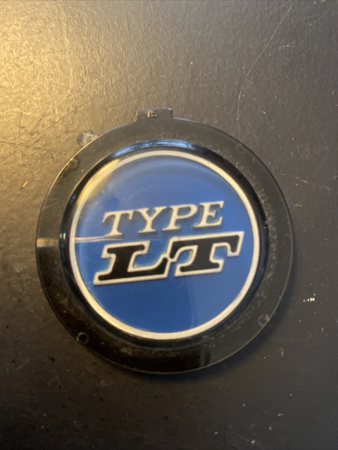 70 - 81 Camaro   4 Spoke  Sport Steering  Wheel  Horn  Button Type Lt  Emblem