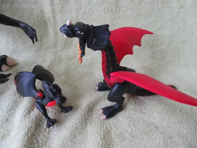 PLAYMOBIL - 3 schwarz/rote DRACHEN 1 x groß (LED Batt. leer?)  + 2 kleine 2