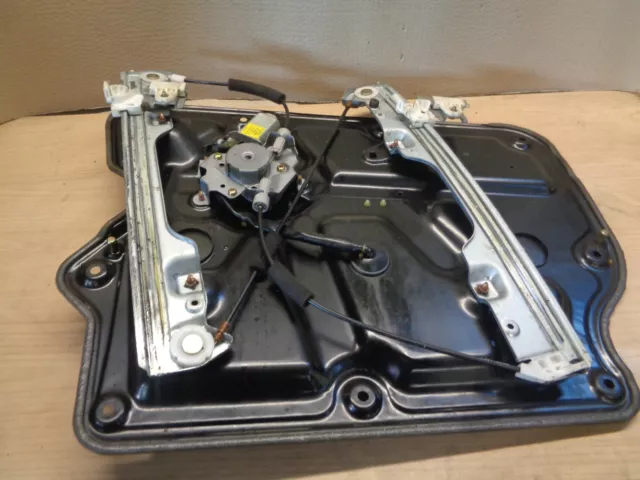 2006 Nissan Murano Driver Side Front Window Motor Regulator 80730Ca011