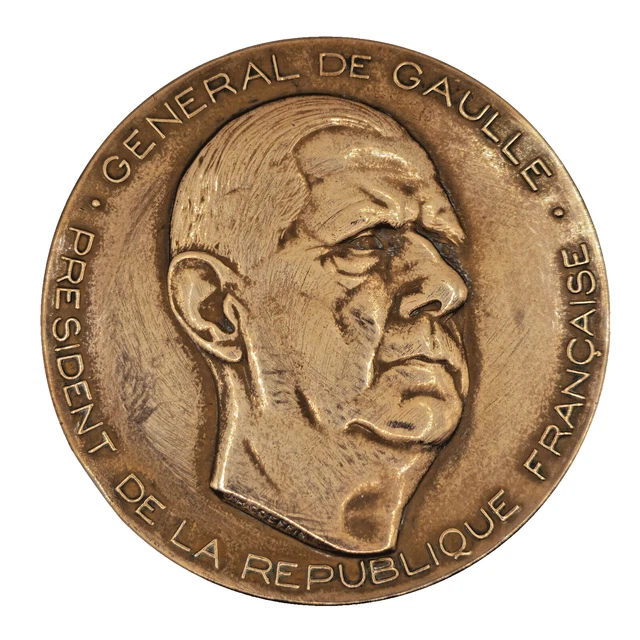 Médaille De Bronze Général De Gaulle - Modèle Ancien - Référence V2090825 - Occasion - Objet De Collection Historique