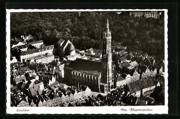 Landshut, Fliegeraufnahme mit der gotischen St. Martinskirche, Ansichtskarte