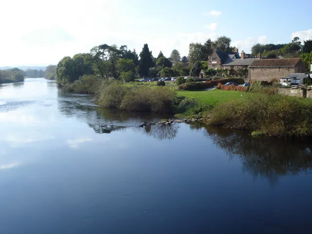 Photo 6x4 River Wye at Wilton Ross-on-Wye From the Wilton Bridge looking  c2007