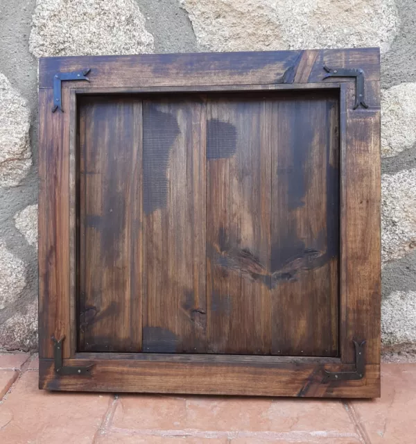 ventanuco o ventana de madera rustico ,  pueblo, medida 60 x 60cm , con postigo