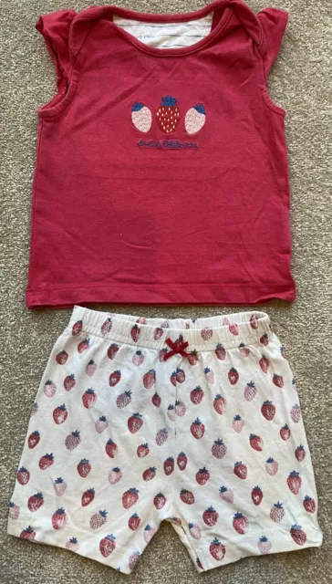 Top e pantaloncini per la cura materna per bambine set di due pezzi fragola 3-6 mesi prezzo disponibile £20