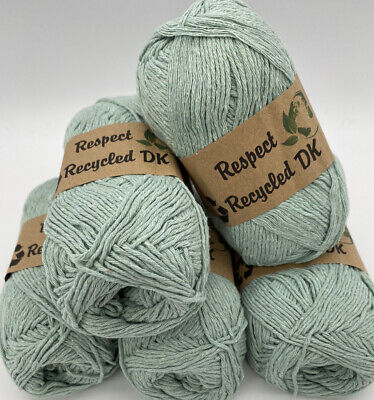 DK Respect Recycled DK  Knitting Crochet Yarn Wool Green R127 5 x 100g Balls 