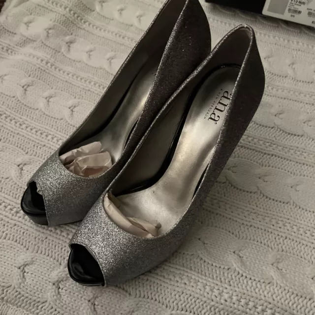 Ana Noraa Platino Silver Pumps