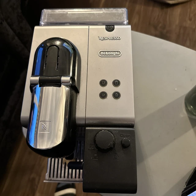 DELONGHI NESPRESSO LATTISSIMA Touch Pod Capsule Coffee Machine EN520