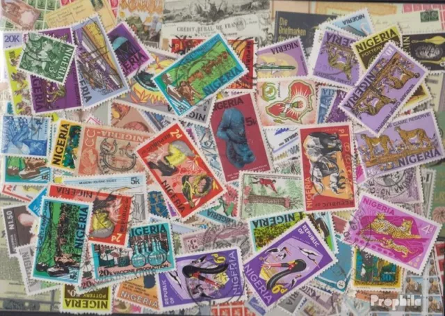 nigeria 300 différents timbres