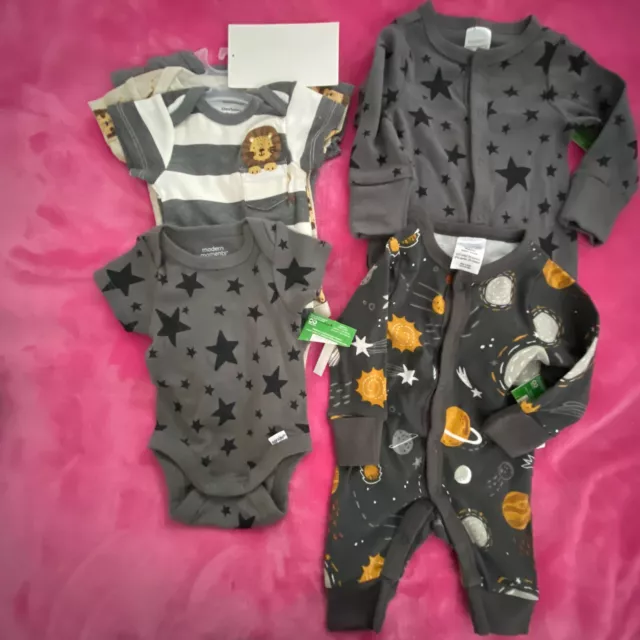 NEW 6 piece Gerber Modern Moments Baby Boy Sz.Newborn Onesies Sleeper Lot