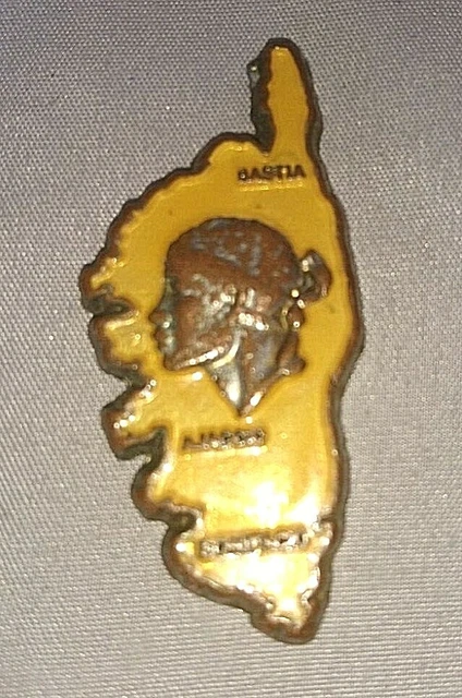 Badge Médaillon Femme – Corse, Métal, Thème Tourisme (fabrication Française)