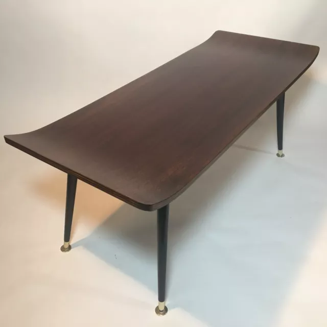 MID CENTURY SLEIGH CURVED END WALNUT BENT PLY COFFEE TABLE 1960s STILETTO LEGS