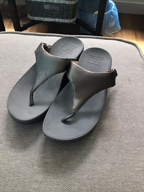 FitFlop Lulu Womens Sandals Pewter  Leather Thong Size 6