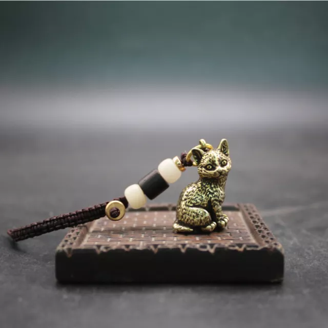 Brass Chic Cat Key Chain Kitten Car Pendant Ornament Mini Statue Collection Gift