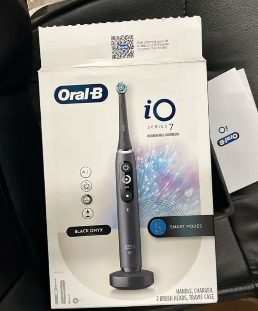 Cepillo de dientes eléctrico Oral-B iO serie 7 con 1 cabezales de cepillo de repuesto, (usado)